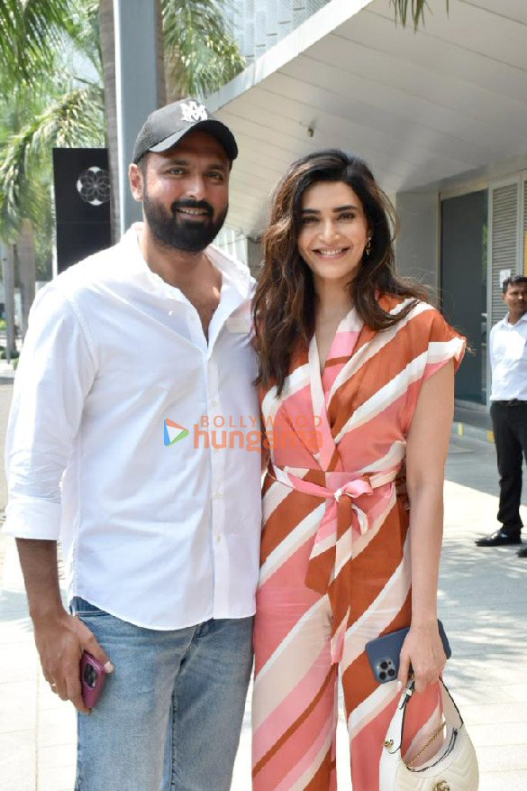 photos shama sikander karishma tanna kubraa sait and others snapped at ditas restro bar 7