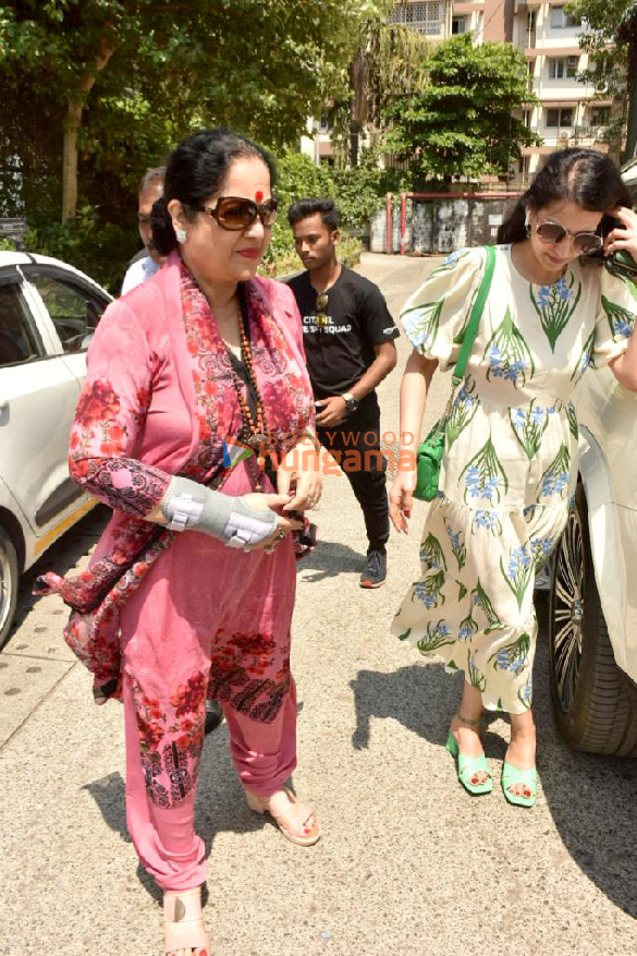 photos shilpa shetty raj kundra and shamita shetty snapped for brunch at bastian in worli 4