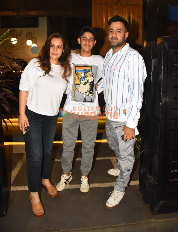 Photos: Siddharth Anand snapped with his family at Mizu in Bandra