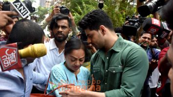 Photos: Sooraj Pancholi snapped with mom Zarina Wahab at Mumbai sessions court