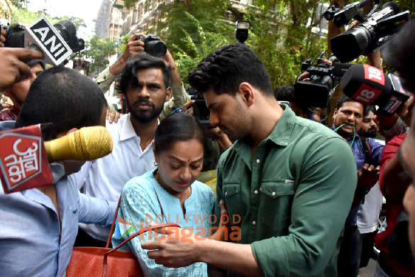 Photos: Sooraj Pancholi snapped with mom Zarina Wahab at Mumbai sessions court Photos: Sooraj Pancholi snapped with mom Zarina Wahab at Mumbai sessions court