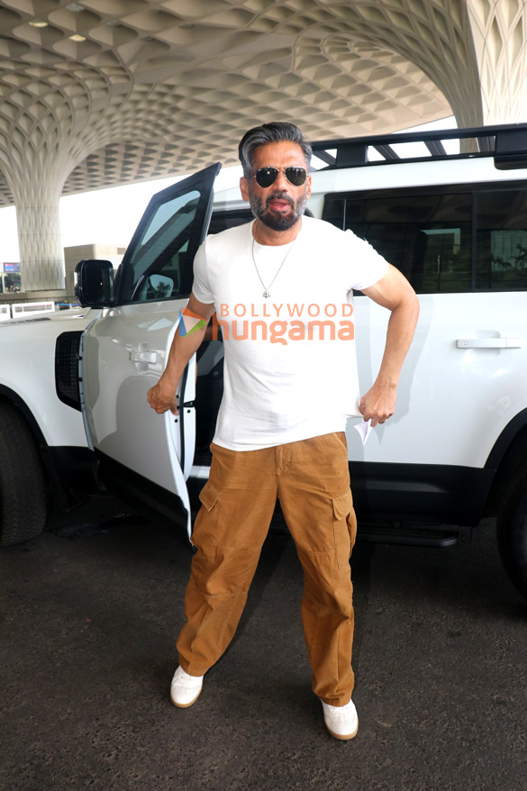 photos vicky kaushal katrina kaif ranbir kapoor and others snapped at the airport2 4