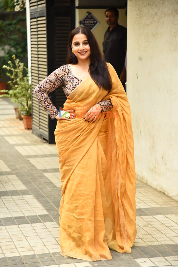 photos vidya balan snapped in khar 3 3