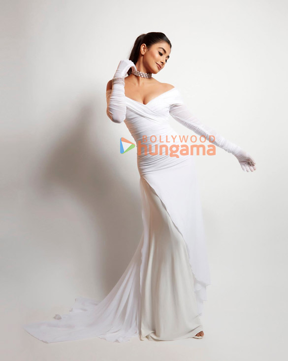 pooja hegde 10 2