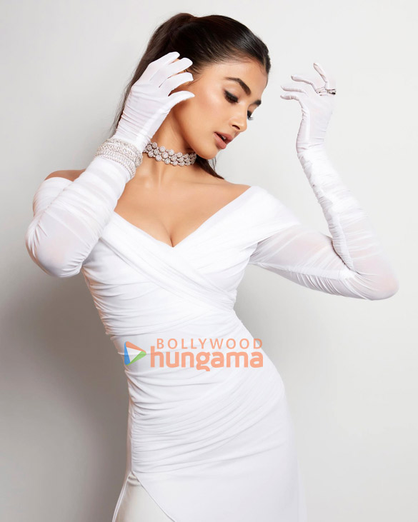 pooja hegde 2 143