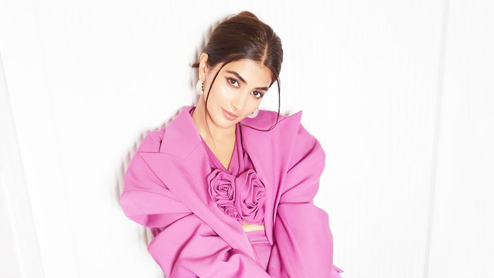 Pooja Hegde: “Salman is very big hearted, very dildaar” | KBKJ Pooja Hegde: “Salman is very big hearted, very dildaar” | KBKJ