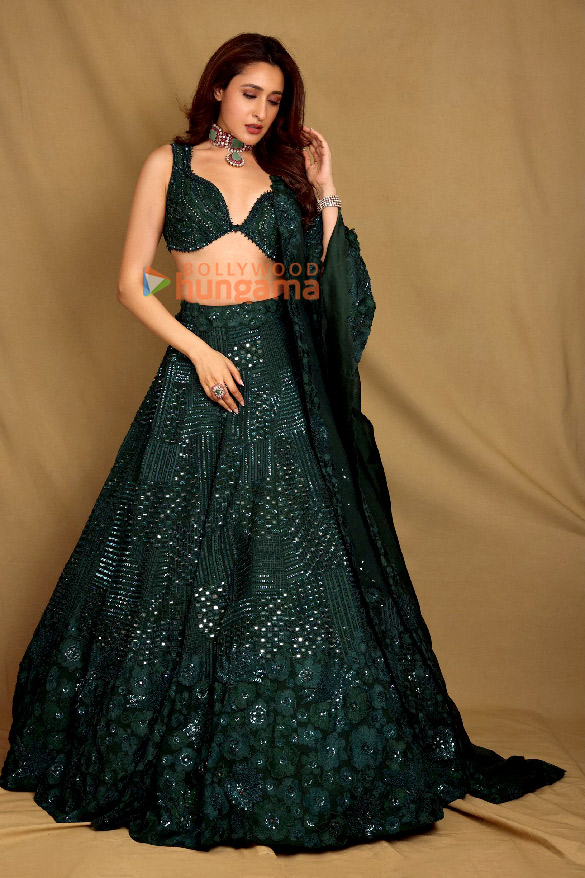 pragya jaiswal 5 2