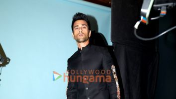 Celeb Photos Of Pulkit Samrat