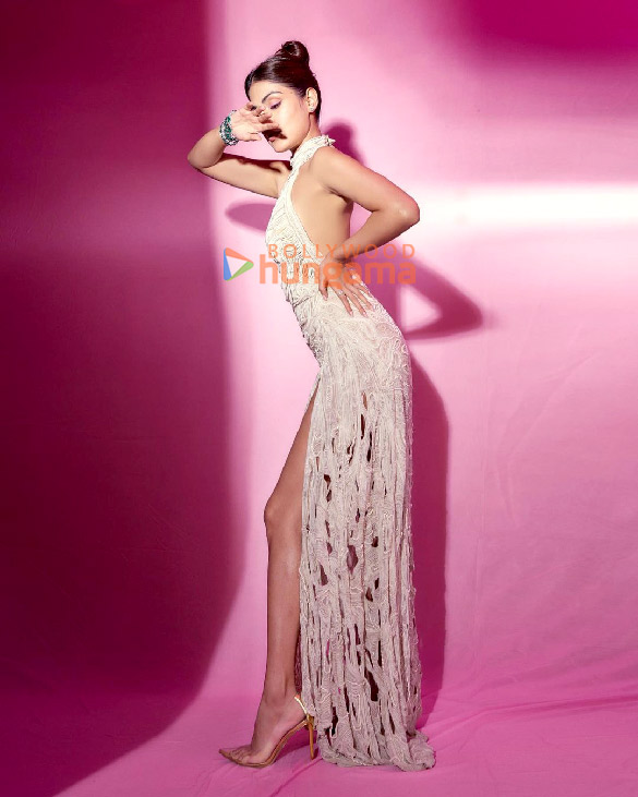 rhea chakraborty 5 10