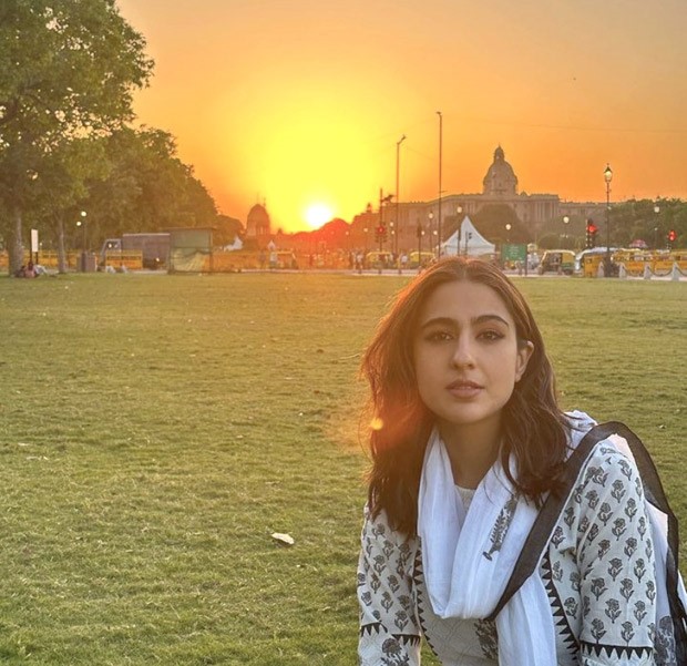 Sara Ali Khan once again proves that her love of salwar suits and her ethnic preference are unwavering as she takes in the Delhi sunset while wearing a black and white patterned salwar kameez