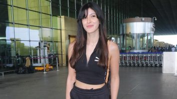 Shanaya Kapoor slays in her all black airport look as she poses for paps