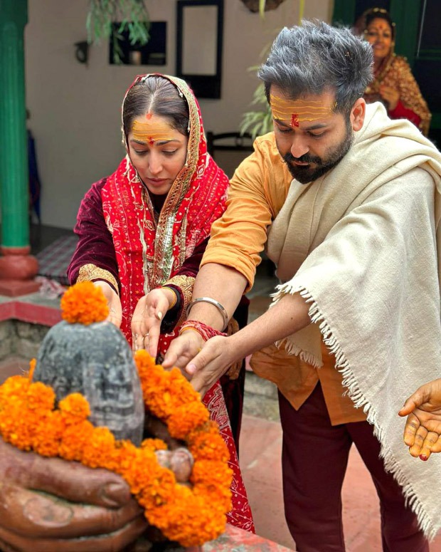 Yami Gautam prays with Aditya Dhar; expresses gratitude to Maa Durga and Lord Shiva for 'every ounce of success and love'