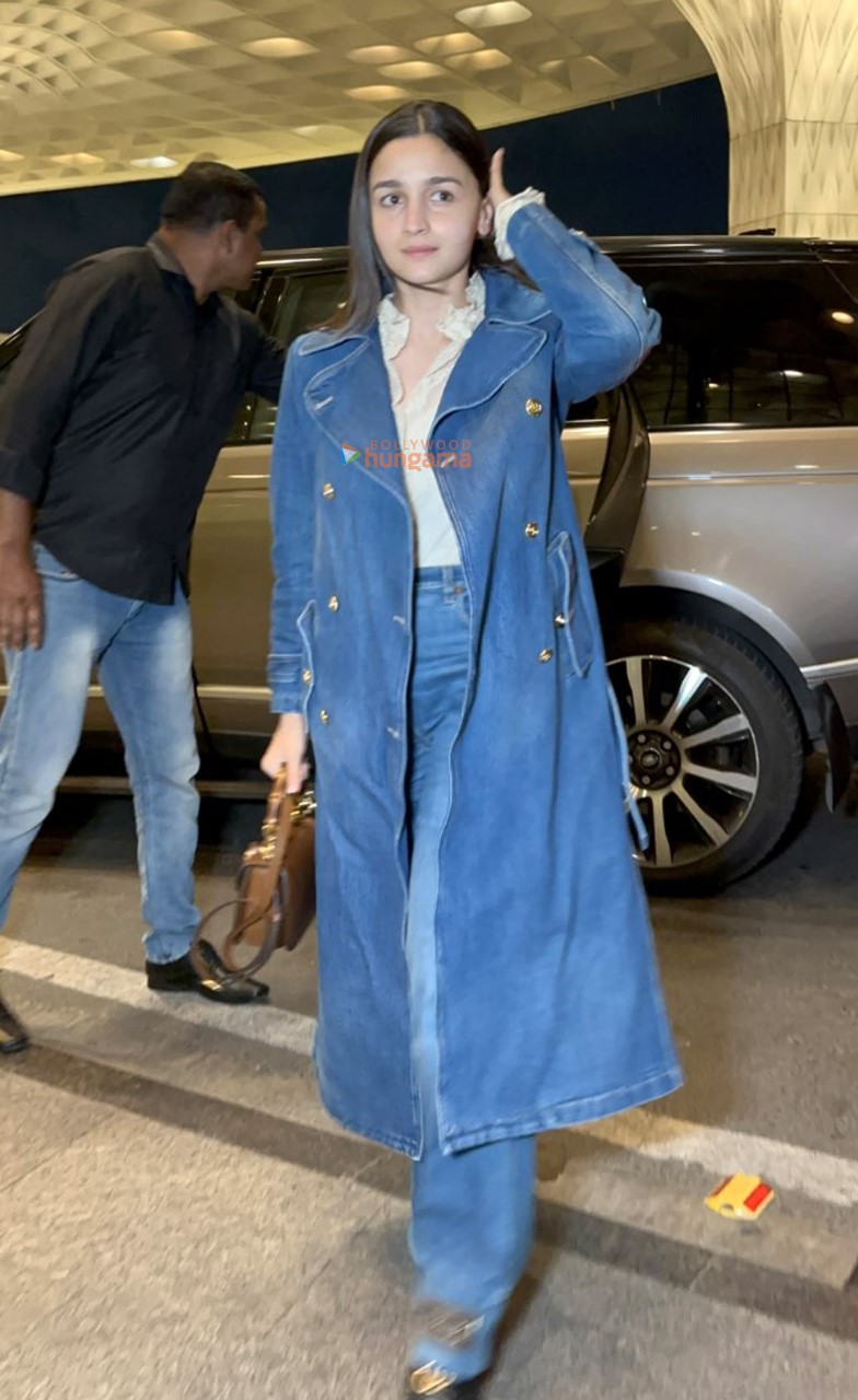 Alia Bhatt Rocks Denim Glam En Route To Guccis Cruise 2024 Show In Seoul 2024 Bollywood News