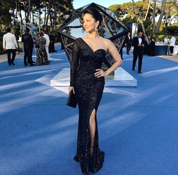 Cannes 2023: Sunny Leone is a dazzling vision in black blingy off-shoulder gown, radiating elegance at the Amfar Gala