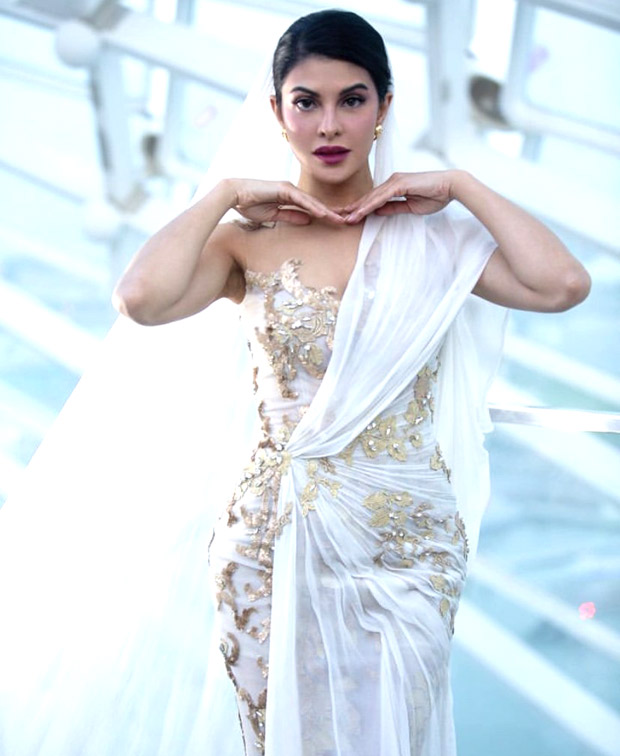 IIFA 2023: Jacqueline Fernandez bedazzles in a veiled white and gold gown