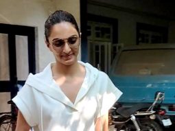 Kiara Advani gets clicked by paps in a comfy look at a dubbing studio