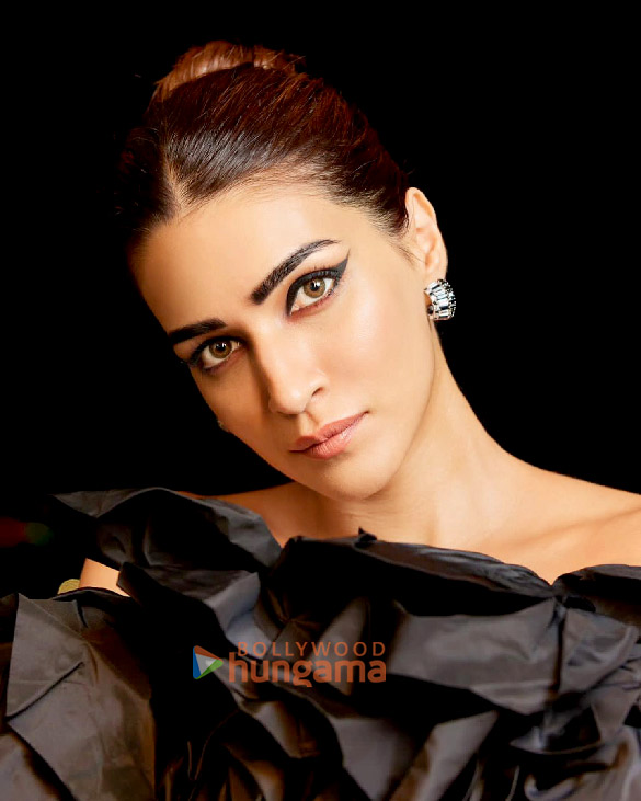 kriti sanon 8 24
