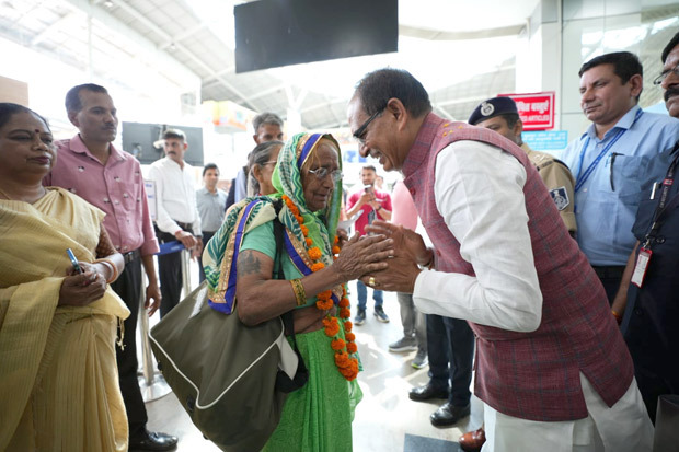 Madhya Pradesh becomes first state to provide air travel to pilgrims; Chief Minister Shri Chouhan to flag off pilgrimage aircraft from Raja Bhoj airport