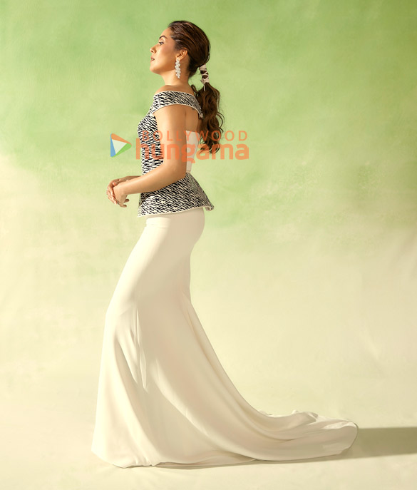 mira kapoor 4 11