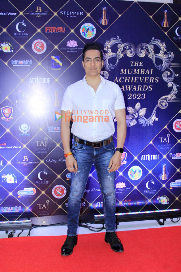 photo celebs snapped at the mumbai achievers awards 2023 4