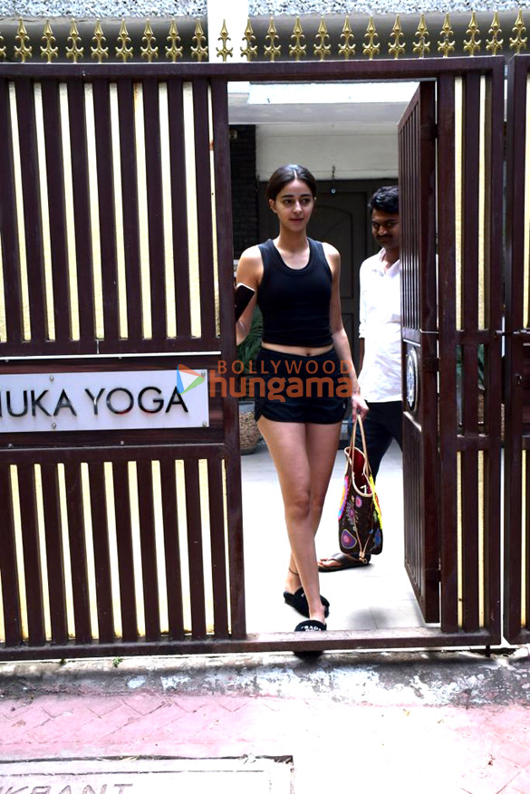 photos ananya panday spotted at anshuka yoga in bandra 2 31