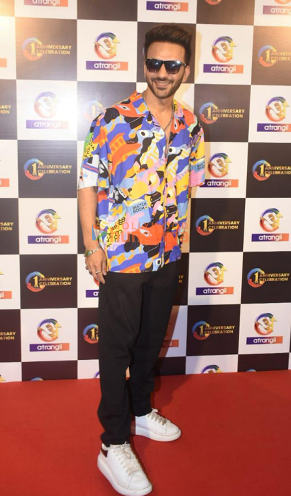 photos celebs grace atrangiis 1st anniversary party 6
