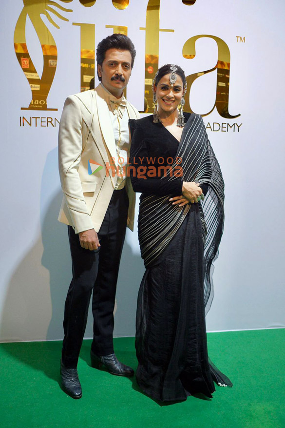 photos celebs grace iifa awards 2023 green carpet in abu dhabi1 12