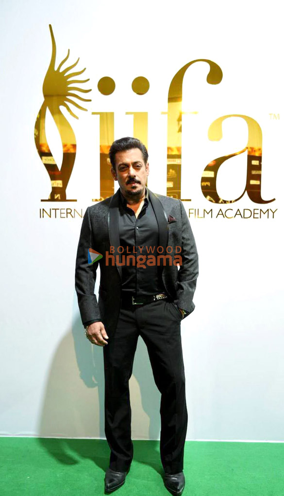 photos celebs grace iifa awards 2023 green carpet in abu dhabi1 2 2