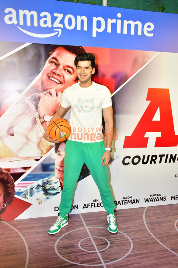 photos celebs grace the premiere of air courting a legend 10
