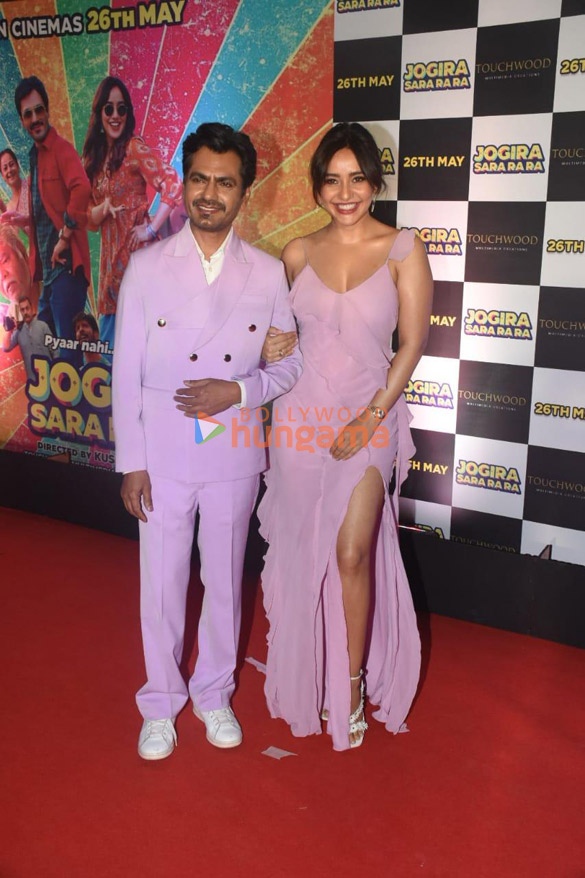 photos celebs grace the premiere of jogira sara ra ra 80 4