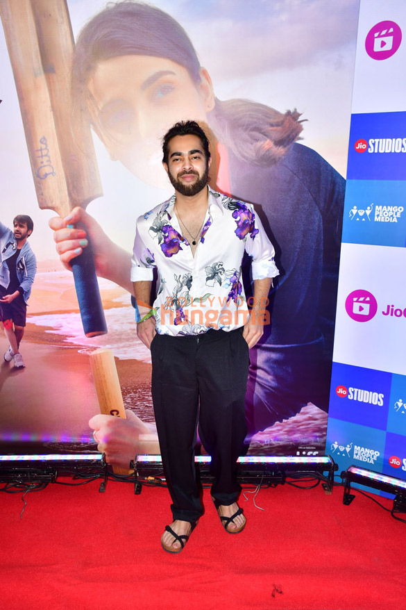 photos celebs grace the premiere of kacchey limbu 8