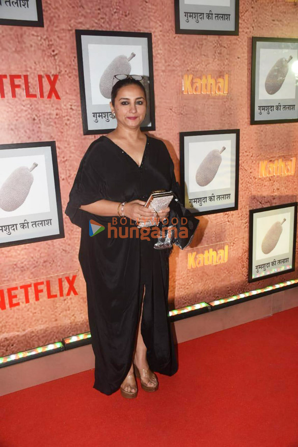 photos celebs grace the premiere of khatal 10