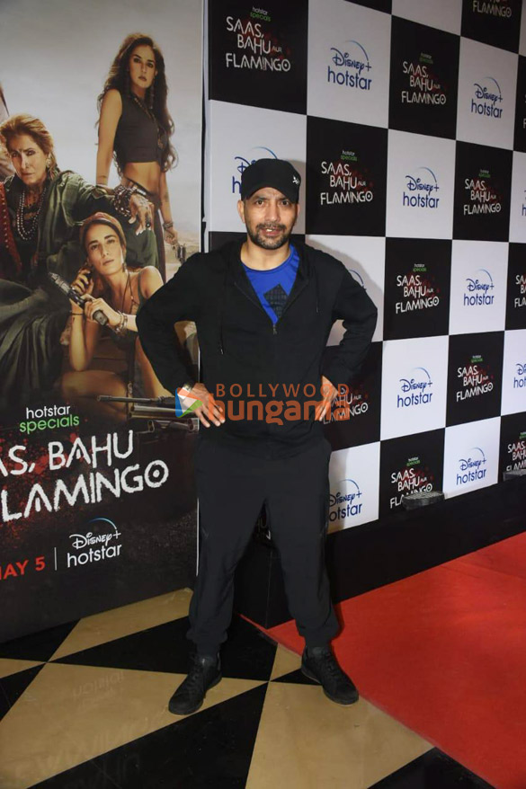 photos celebs grace the premiere of saas bahu aur flamingo 17