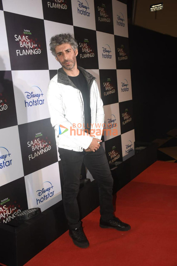 photos celebs grace the premiere of saas bahu aur flamingo 23