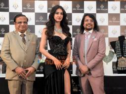 Photos: Disha Patani attends Shiv Narayan Jeweller’s press conference and fashion show