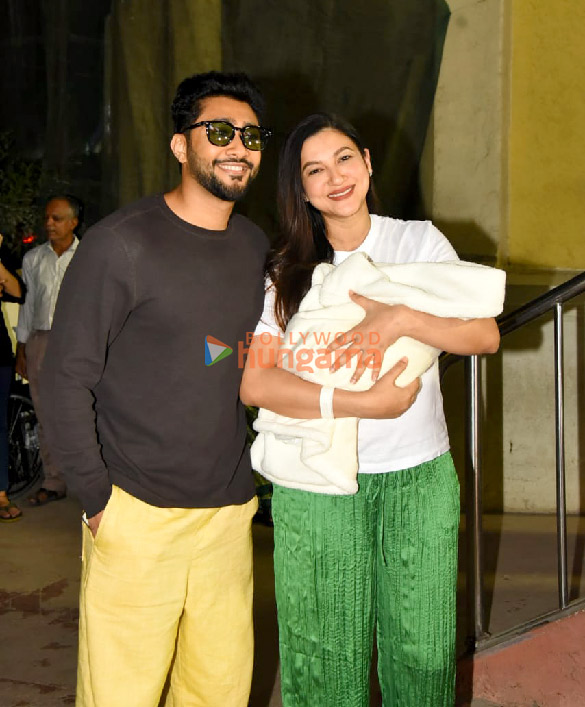 photos gauahar khan snapped with her husband zaid darbar and their newborn baby at lilavati hospital in bandra 4