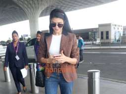 Photos: Jacqueline Fernandez and Sonu Sood snapped at the airport