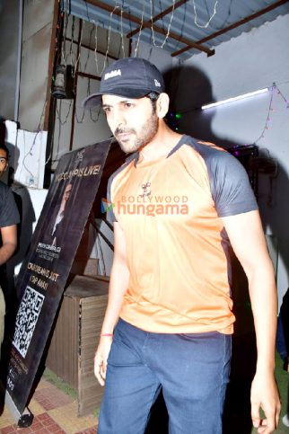 Photos: Kartik Aaryan, Karan Mehta and Vijay Varma snapped at Mukesh Chhabra’s office in Versova