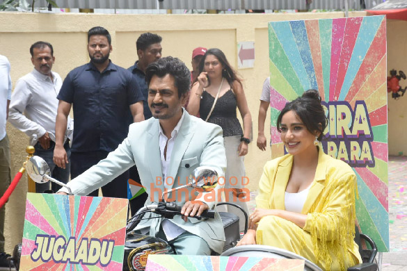 photos nawazuddin siddiqui and neha sharma snapped promoting jogira sara ra ra 1 2