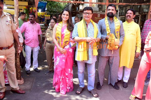 photos priya bapat sachin pilgaonkar and eijaz khan snapped at siddhivinayak ahead of city of season 3 launch 2