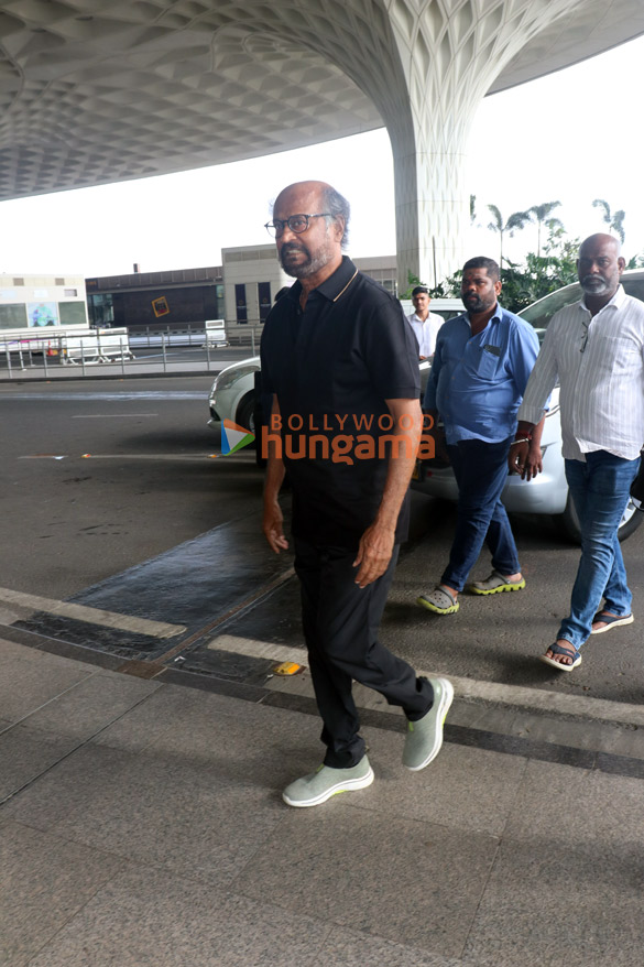 photos rajinikanth anil kapoor and maniesh paul snapped at the airport 4