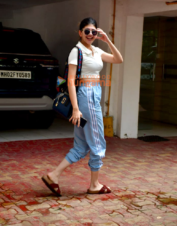 photos sanjana sanghi snapped in juhu 3 2