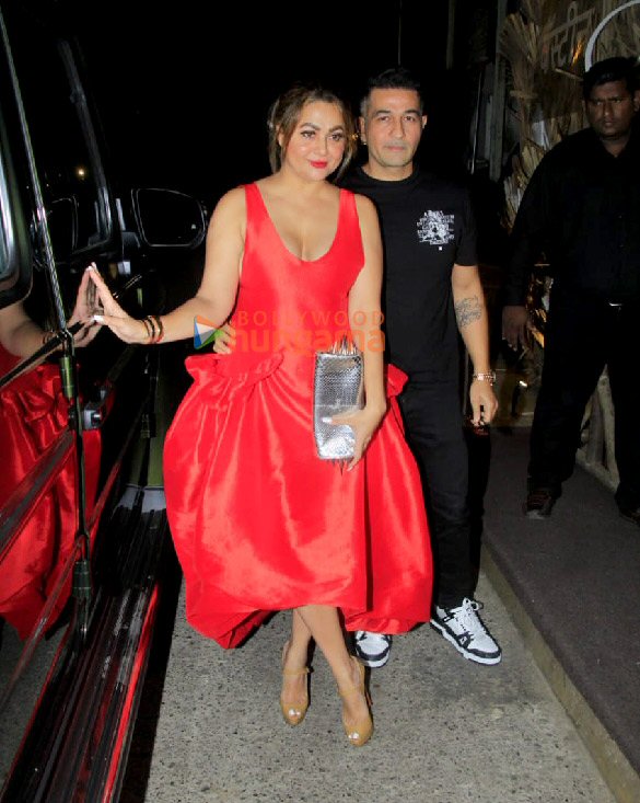 photos shilpa shetty farhan akhtar sanjana sanghi and others snapped at bastian in bandra 4