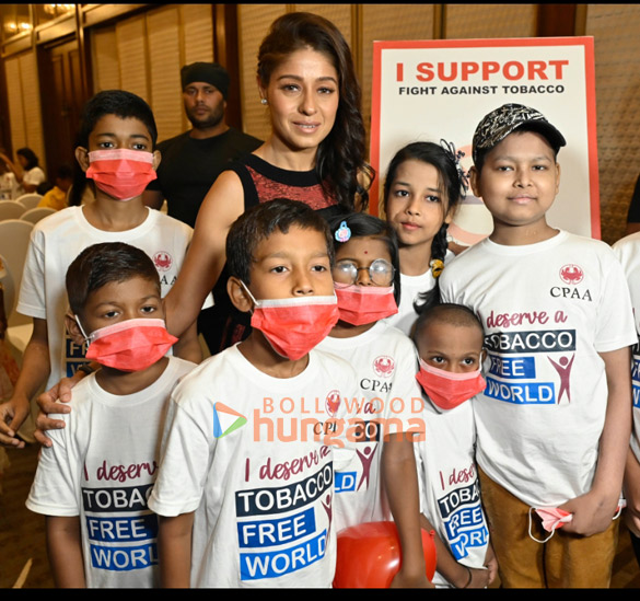 photos sunidhi chauhan snapped at the cancer patients aid association 3