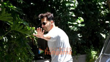 Photos: Varun Dhawan snapped at Atlee’s residence