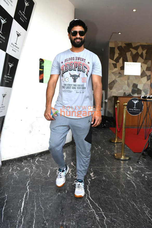 photos vicky kaushal snapped at the gym in bandra 3