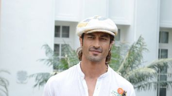 Photos: Vidyut Jammwal posed during the promotions of his upcoming film IB 71 at Imperial Hotel, New Delhi