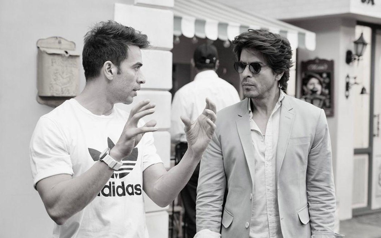 Is Shah Rukh Khan collaborating with Punit Malhotra on his next project? This photo hints so : Bollywood News