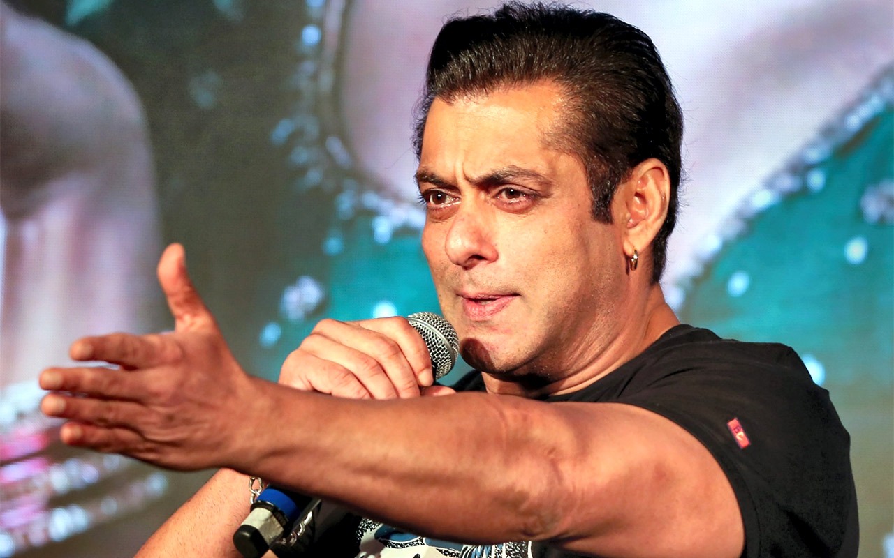 Salman Khan fans share videos of his performance in Kolkata on social media as it goes viral