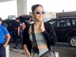Such a humble soul! Alaya F poses for paps despite being late